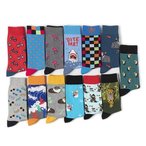 Collection de 14 paires de chaussettes mi-hautes avec motifs animaux et de sport