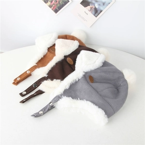 Détails des bonnets aviateur doublés de polaire en kaki, marron et gris pour l'hiver