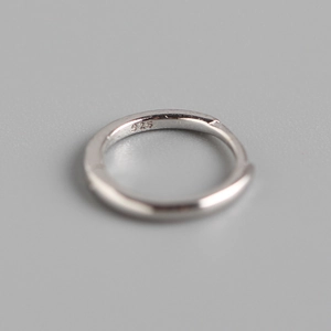 Minimalist S925 sterling silver hoop earrings with clear 925 certification hallmark