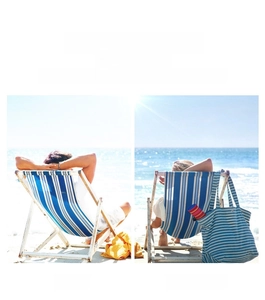 Visual comparison showing polarized lens effect with glare reduction and clear beach view