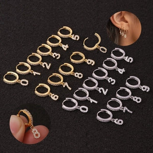 Knorpel Piercing Creolen Kupfer Zirkon Numerisches Design Anhänger Edelstahl Ohrringpfosten Glänzender Strass