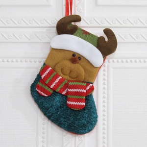 Chaussette de Noël avec renne en tricot vert et feutre pour cadeaux et décoration