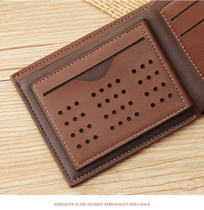 Détails de portefeuille en cuir marron pour hommes avec fentes pour cartes et coutures