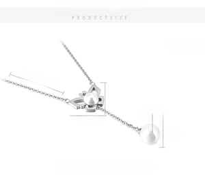 Tableau des tailles détaillé du collier papillon en acier et dimensions du pendentif