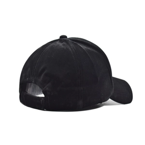 Klassische schwarze Baseballkappe aus Nerzimitat mit verstellbarem Riemen, Rückansicht