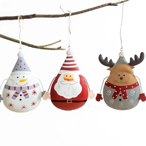 Ensemble de suspensions de Noël en métal avec Père Noël, bonhomme de neige et renne