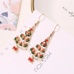 Boucles d'oreilles sapin de Noël en émail coloré avec crochets dorés sur carte blanche