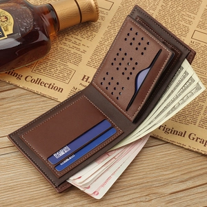 Portefeuille en cuir marron pour hommes avec fentes pour cartes et compartiments
