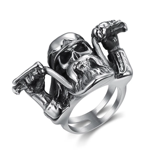 Men's punk motorcycle rider ring in vintage silver finish with a skull helmet design