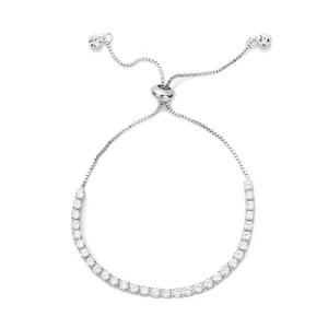 Détail du bracelet tennis en argent ajustable avec zircons ronds de 3 mm