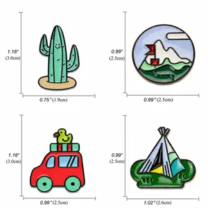 Detaillierte Größentabelle für Emaille-Pins mit Kaktus-, Berg-, Auto- und Zeltmotiven