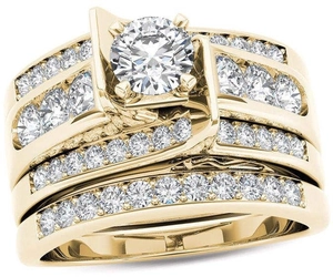 Lussuoso set da sposa placcato oro con zircone rotondo e tre fedi nuziali sovrapponibili