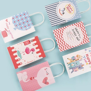 Cartoon Kraft Paper Gift Bags With Handles Birthday Party Treat Bags For Kids Animals Stars Patterns Portable Wrapping