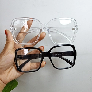 Detail of Z3337 large square eyeglass frames in transparent and black finishes