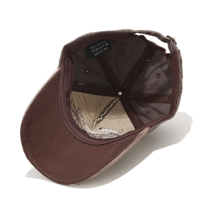 Detail der 100% Baumwolle Vintage Cap mit Innennähten und verstellbarer Metallschnalle