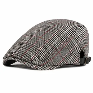 Béret classique à carreaux britanniques avec sangle réglable en cuir noir
