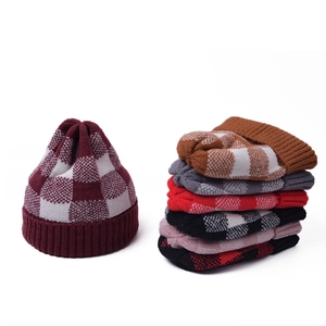 Chunky checkered knit beanie for women in various colors with thick warmth padding