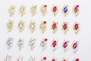 Close-up of alloy horse-eye rhinestones in gold and silver plating for nail art