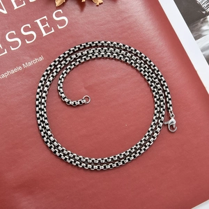 Collier chaîne box en acier inoxydable argent poli avec fermoir mousqueton en cercle