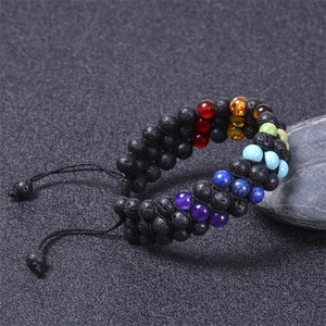 Bracelet tressé trois couches en pierre de lave et perles de sept chakras