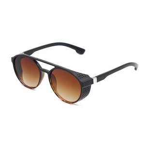 Steampunk-Sonnenbrille mit schwarzem mattem Rundrahmen, braunen Verlaufsgläsern und Seitenschutz