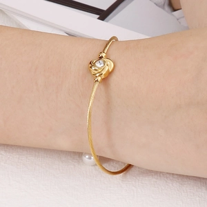 Bracelet jonc doré élégant avec motif fleur de rose et zircon pour femmes