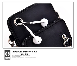 Vue détaillée de la pochette en nylon noir avec port casque et fermeture éclair cœur
