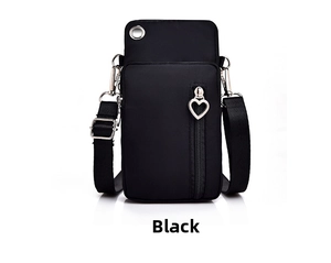 Détail du sac de téléphone noir avec fermeture éclair coeur et bandoulière