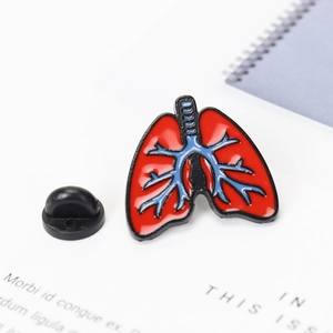 Enamel human lung organ brooch with red and blue anatomical detail for medical doctors