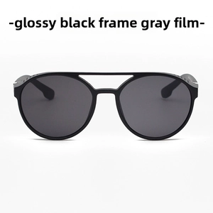 Steampunk Sonnenbrille mit glänzend schwarzem Rahmen, grauen Gläsern und Seitenschutz