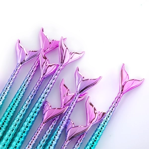 11pcs mermaid makeup brush set with gradient fishtail handles and fish scale texture