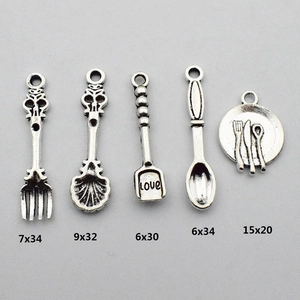 Pendentifs couverts argent antique avec fourchette cuillère et assiette pour bijoux DIY