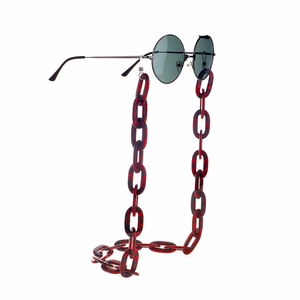 Fashionable leopard print acrylic eyewear chain with large links and non-slip silicone loops