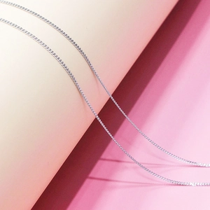 Minimalist S925 sterling silver curb chain necklace for women with polished finish