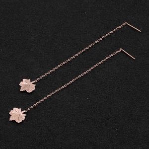 Pendientes largos de hoja de membrillo en acero inoxidable con acabado oro rosa