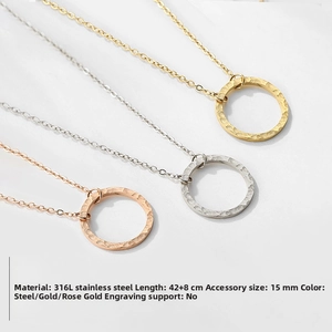 Three-color 316L stainless steel necklaces featuring 15mm hammered circle pendants
