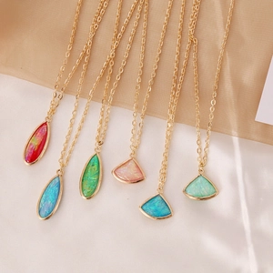 Collar Con Colgante Piedra Semipreciosa Opalo Sintetico Forma Abanico Gota Aleacion Chapada En Oro Joyeria Vintage Elegante Para Mujer