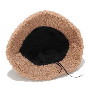 Chapeau bob en polaire peluche marron clair avec cordon de serrage réglable