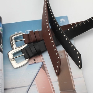 Cinture punk con borchie in nero e marrone con fibbie in metallo in stile vintage