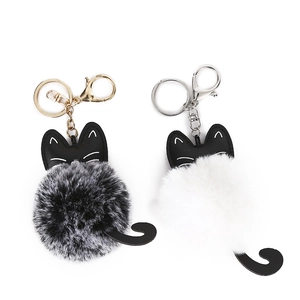 Portachiavi gatto in pelle PU con pompon in ecopelliccia e anello metallico dorato