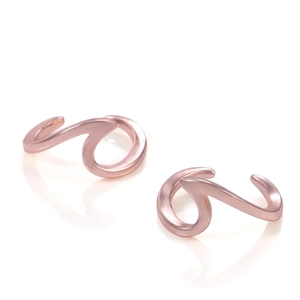 Minimalistische wellenförmige Earcuffs in Roségold mit mattiertem Satin-Finish für Damen