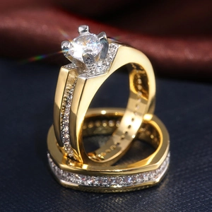 Luxurious AAA cubic zirconia bridal ring set with round cut main stone in 18K gold plating