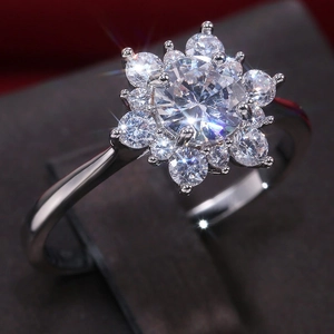Elegante Anello A Grappolo Di Fiori Rame Zirconia Forma Girasole Gioielli In Cristallo Scintillante Per Donne Stile Minimalista