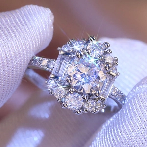 Luxury Cluster Ring Copper Cubic Zirconia Round Main Stone Baguette Side Sparkly Engagement Wedding For Women