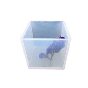Translucent cube silicone mold for resin casting with dried flower centerpiece