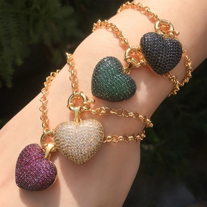 Funkelnde Zirkonia Herz-Anhänger Armbänder in verschiedenen Farben auf Goldkette für Damen