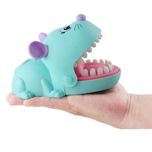 Funny cartoon mouse finger-biting game toy for kids party and tabletop pranks
