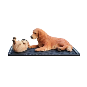 Realistic Golden Retriever family figurines with a non-slip mat for car dashboard decor