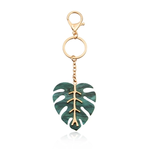 Chic Monstera leaf keychain with green marble resin and gold metal lobster clasp