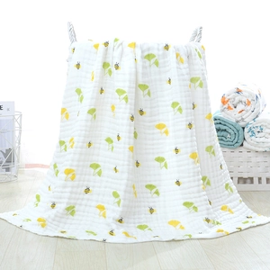 Soft six-layer cotton gauze baby blanket with yellow ginkgo leaves and bee prints